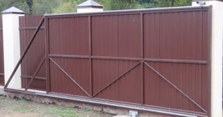 Купить откатные ворота из профнастила Благовещенск, цена от 1774 руб.